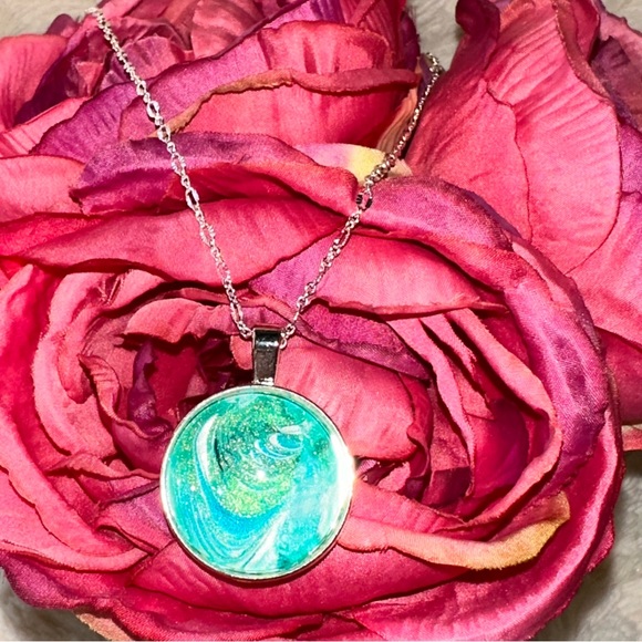 Hand painted Abstract Acrylic fluid pour art bezel pendant necklace metallic - Picture 2 of 8